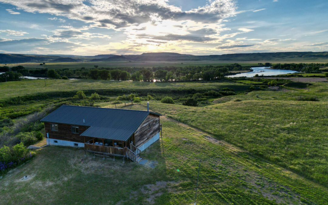 40054 Hwy 313, Fort Smith, MT